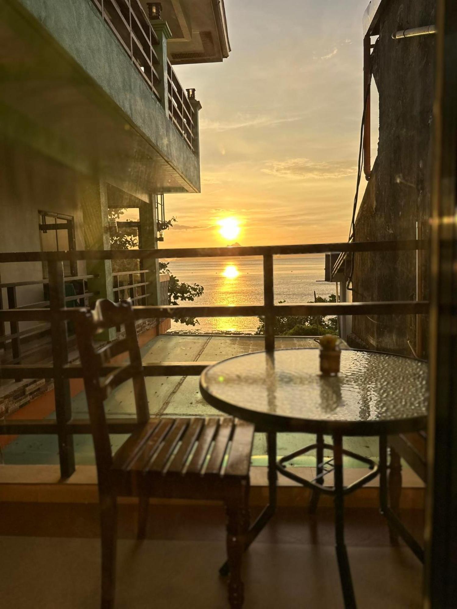Desert Rose Beach Hotel El Nido Exterior foto